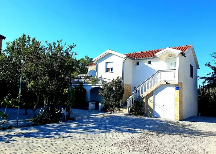 Villa.Sunny.Nin