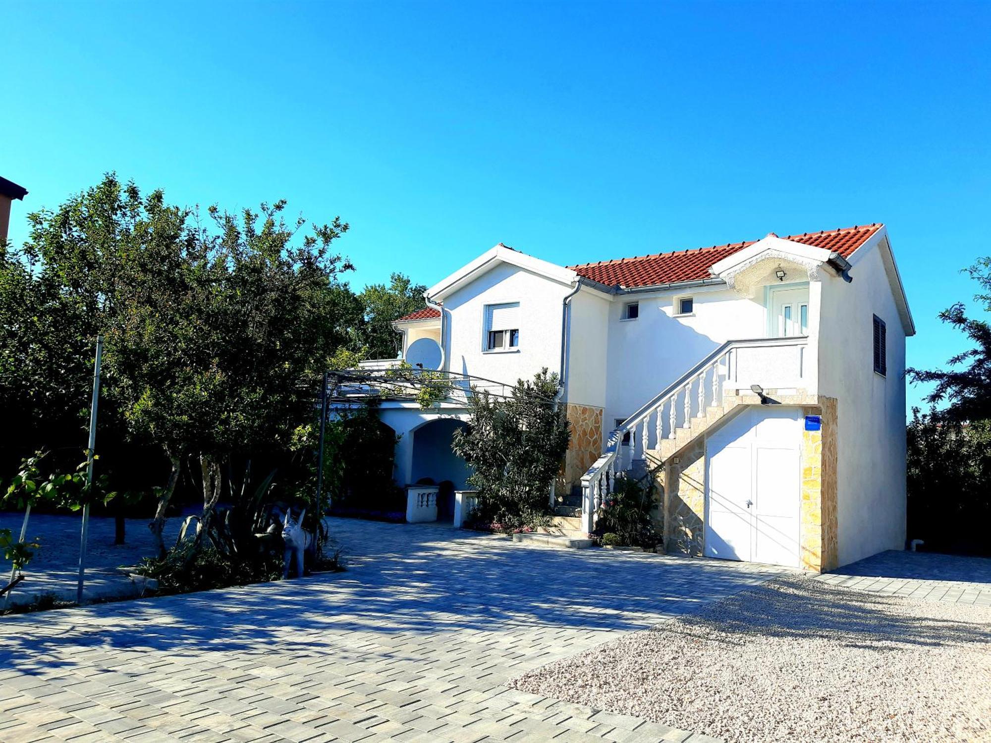 Villa.sunny.nin Apartment *