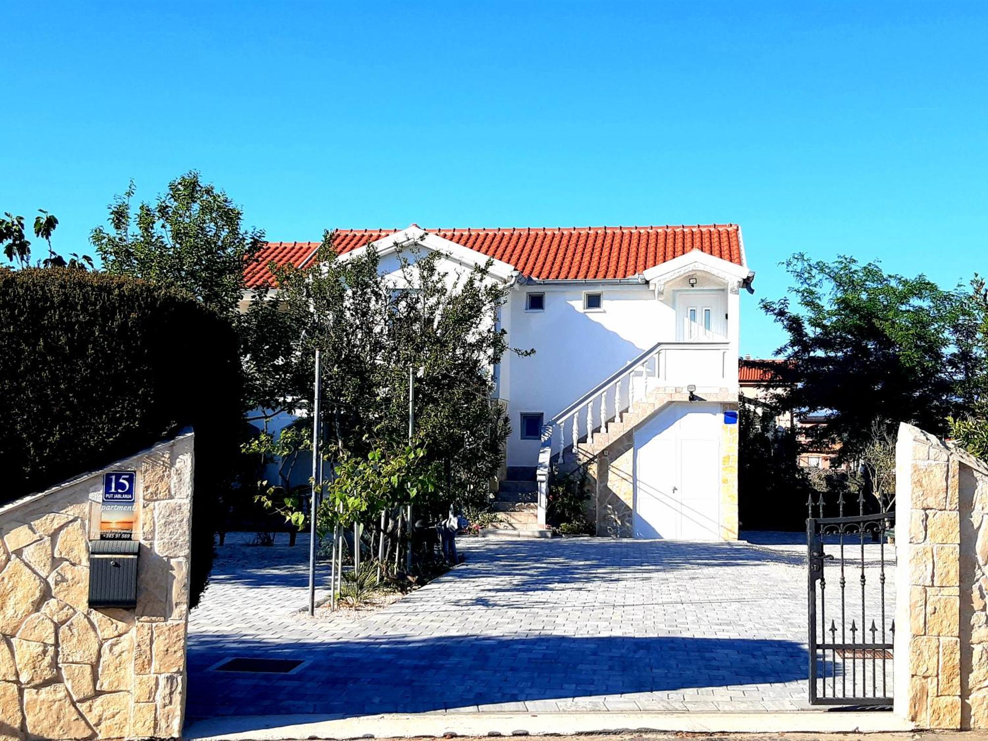 Villa.sunny.nin Apartment