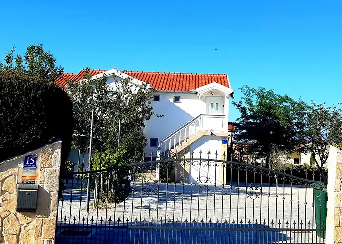 Villa.Sunny.Nin